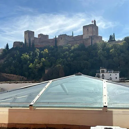 Alojamiento en Albaycin, terraza con vistas a la Alhambra-3